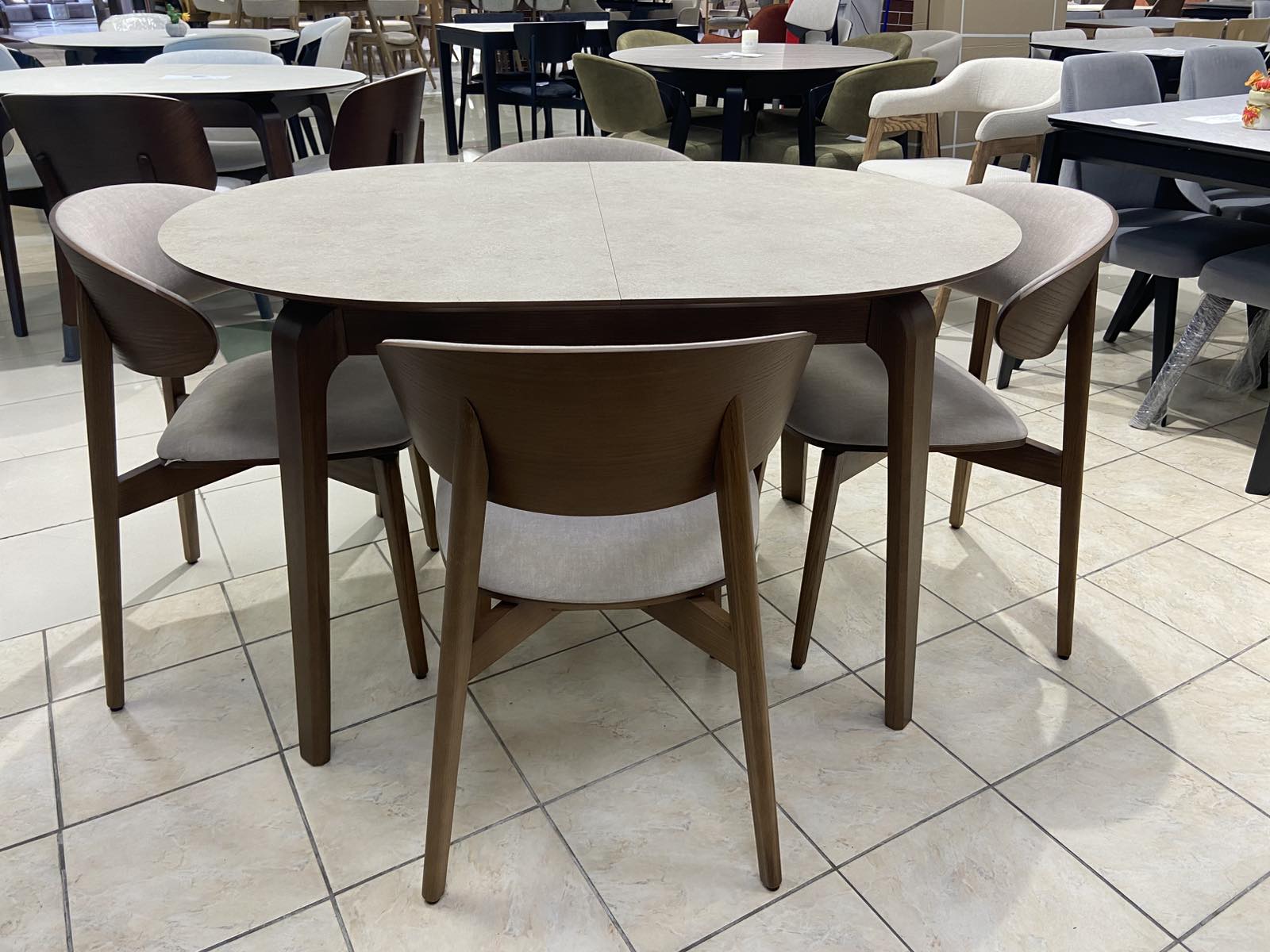 Овальний стіл Спейс з HPL покриттям